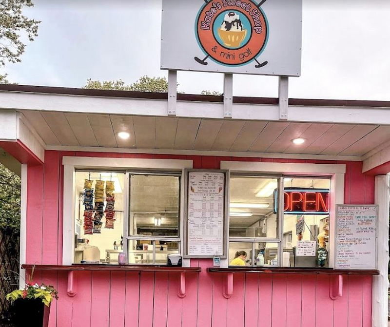 Kates Sweet Shop & Mini Golf (Buds Mini Golf, Lochen Wood Mini Golf and Ice Cream) - Web Listing